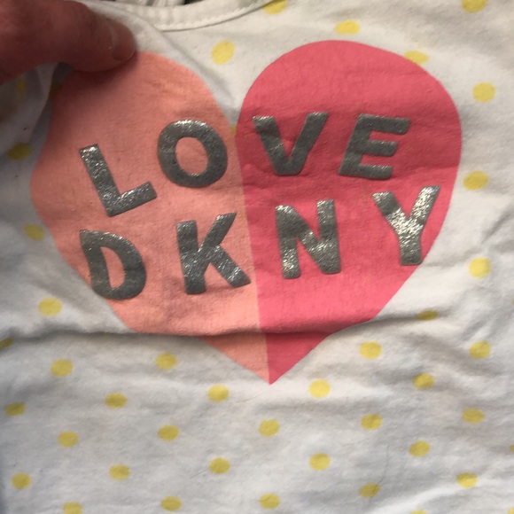 BOGO DKNY 2 piece long sleeve with heart graphic and plan grey leggings 24mo - Picture 2 of 5